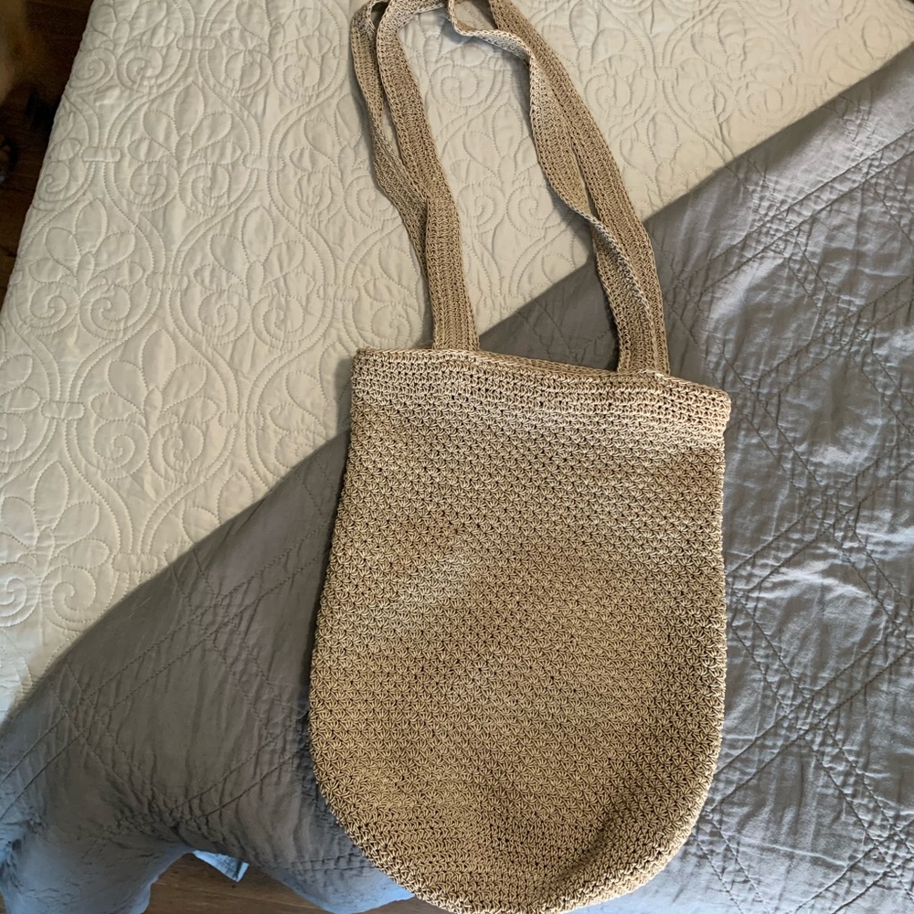Slouchy woven purse ✨